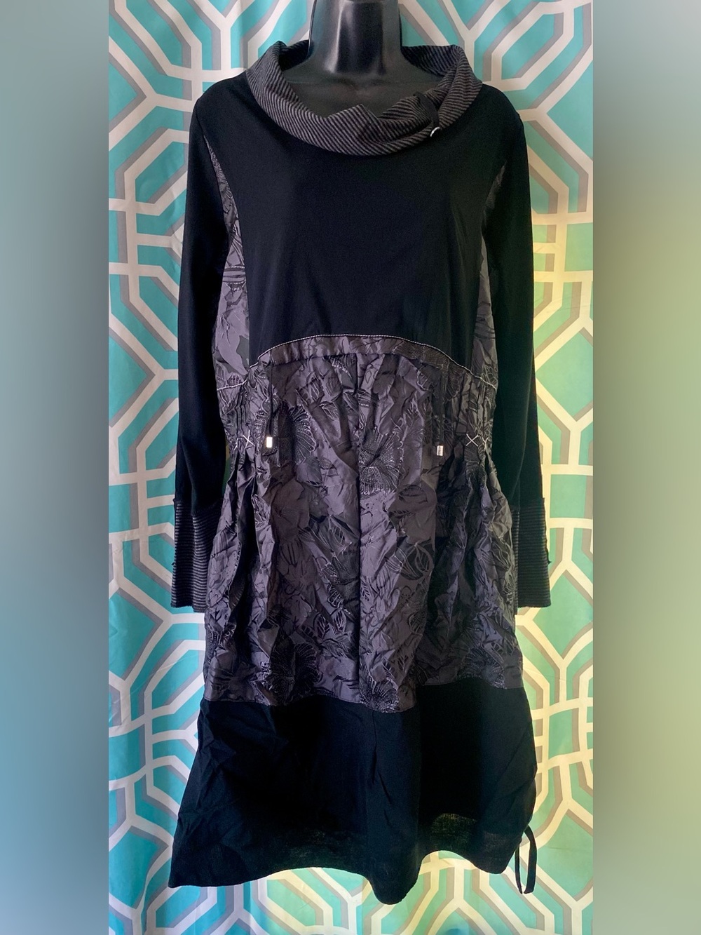 Onyx Black & Charcoal Mixed-Texture Long Sleeve Dress